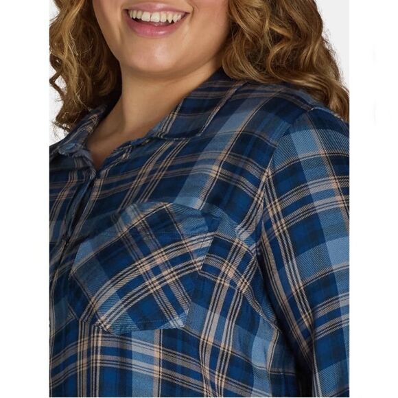 Women's Plus Soft Plaid Flannel Button-Down Shirt, Size 1X - Picture 5 of 8